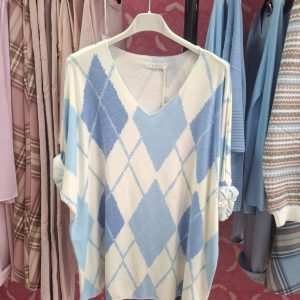 Sueter con rombos azul