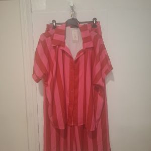 Conjunto rayas fucsia