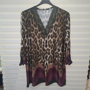 Camiseta Animal Verde y Bordeux